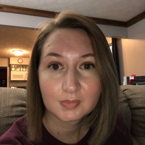 Profile Picture of Amanda Stiglitz (@astiglitz) on Poshmark