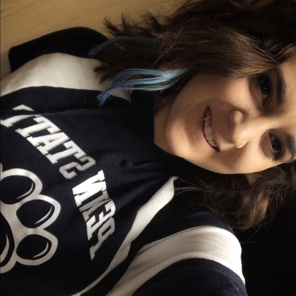 Taylor Bechel - Poshmark Profile Picture of Taylor Bechel (@taylorrbechel1) on Poshmark