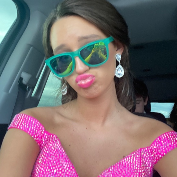 Profile Picture of Abby kate Magee (@abbykatem) on Poshmark