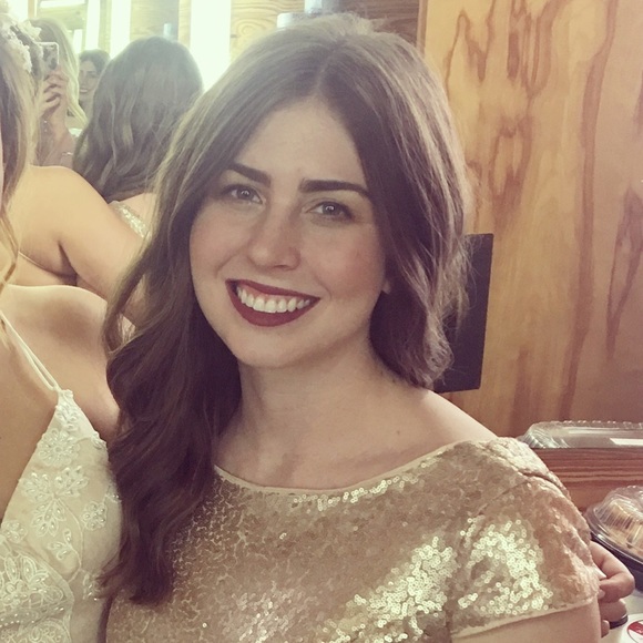 Profile Picture of Kelsey Keys (@kelskeyy) on Poshmark