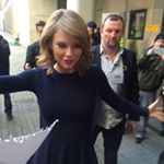 Profile Picture of Eileen (@longlliveswift) on Instagram