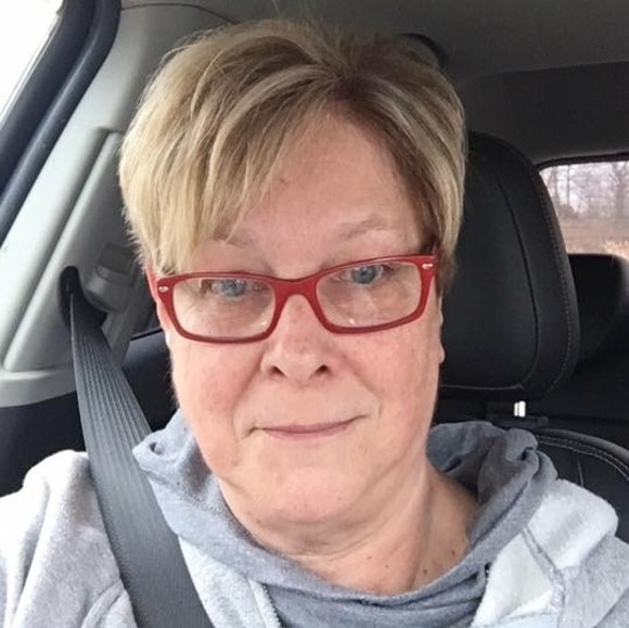 Profile Picture of Linda Stefanac (@lindastefanac53) on Poshmark