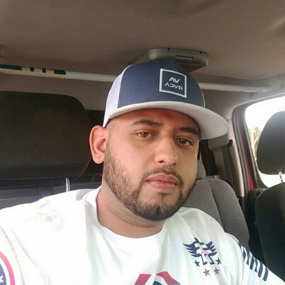 Juan Chavira - Poshmark Profile Picture of Juan Chavira (@gio0809) on Poshmark