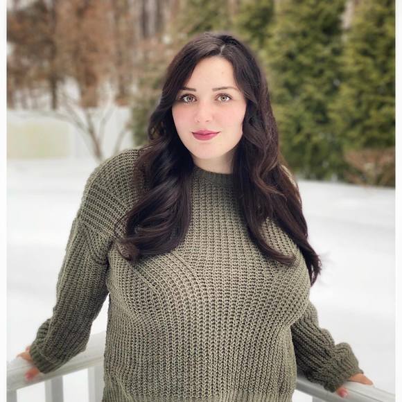 Profile Picture of Gianna Vulpis (@giannababiee101) on Poshmark