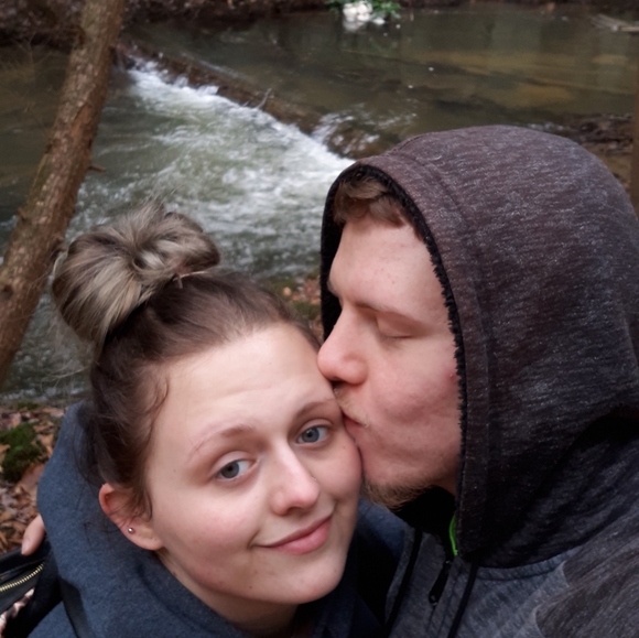 Profile Picture of James Carpenter (@jamescarpent393) on Poshmark