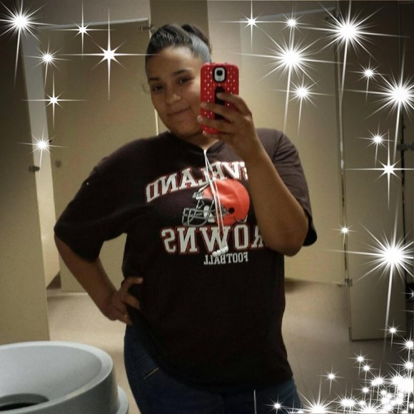 Profile Picture of Nettaisbetta Jones (@imarilucas6) on Poshmark