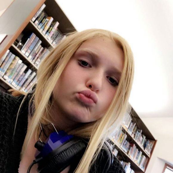 Profile Picture of Amber Boraberry (@arberanek) on Poshmark