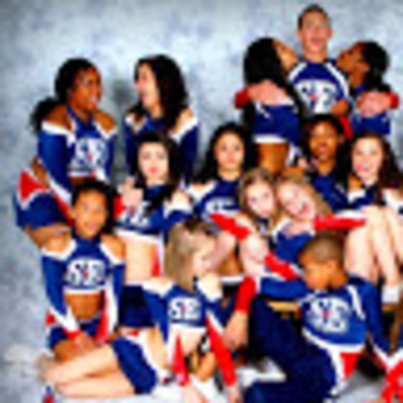 Profile Picture of Jade Solis (@jadesolis) on Poshmark