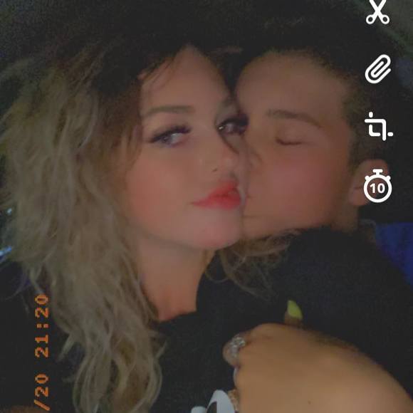 Profile Picture of Aaron Curry (@curryboy240) on Poshmark