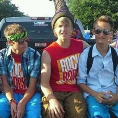 Profile Picture of Chris Hixson (@cargohixson98) on Twitter