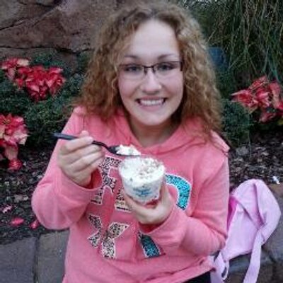 Renée Hennessey - Twitter Profile Picture of Renée Hennessey (@renee_DH) on Twitter