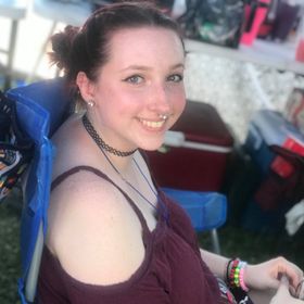 Profile Picture of Ivy Hitz (@ivyylouise) on Pinterest