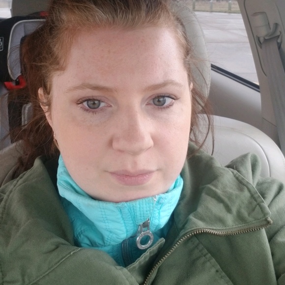 Stephanie Liston - Poshmark Profile Picture of Stephanie Liston (@stepheliston) on Poshmark