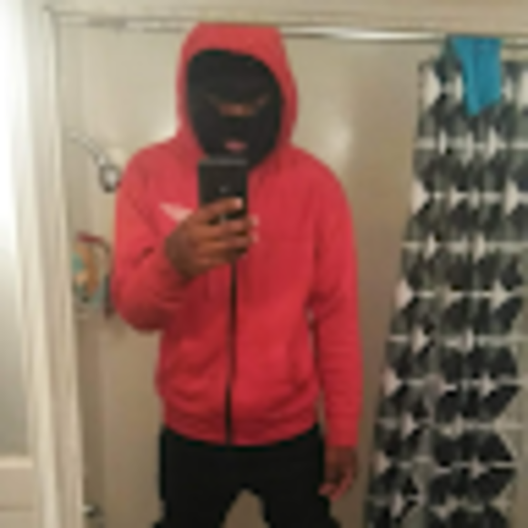 Profile Picture of Adam Young (@adamyoung784) on Poshmark