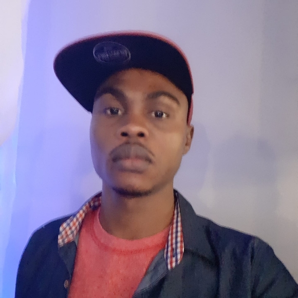 Profile Picture of Adam Jallah (@adamjallah) on Poshmark