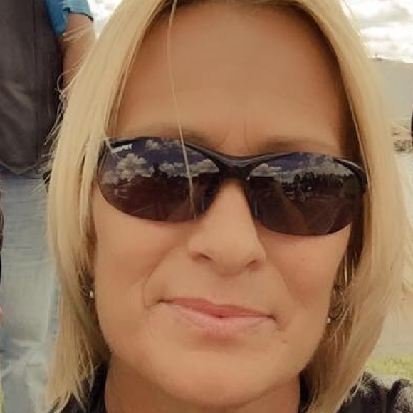 Carol Garard - Poshmark Profile Picture of Carol Garard (@casmith112517) on Poshmark