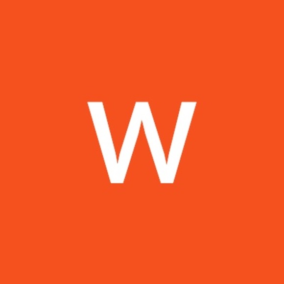 Profile Picture of Whitney Whitcomb (@whitneywhitcomb) on Poshmark