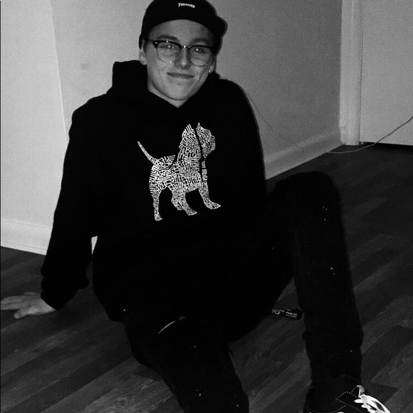 Profile Picture of Nathan Loftis (@nloftis117) on Poshmark