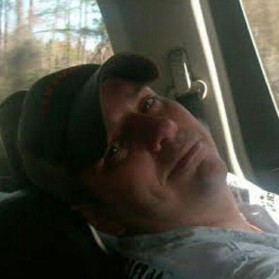 Profile Picture of Royce Barber (@barber32626) on Twitter