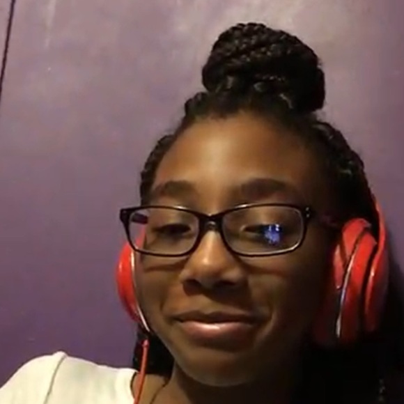 Profile Picture of Tony Henley (@tonyjr45) on Poshmark