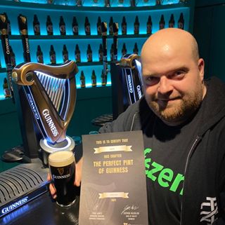 Profile Picture of Kerekes Gömbi András (Gömbi) (@gombi.ke.5) on Facebook