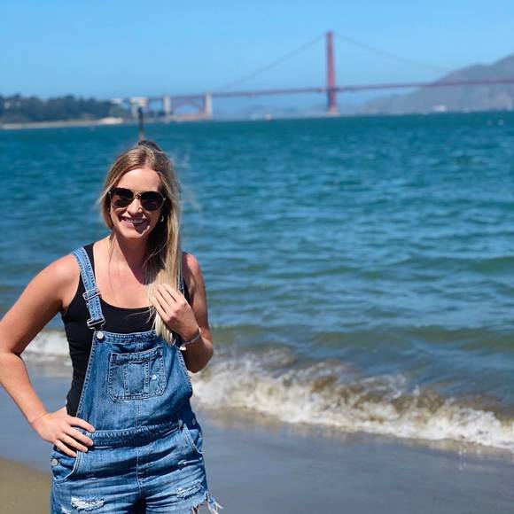 Profile Picture of Julia Lasker (@jlasker) on Poshmark