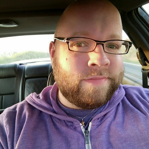 Profile Picture of Steve Noggle (@booobooobear) on Poshmark