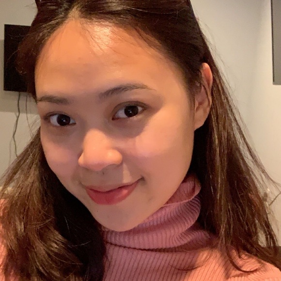 Profile Picture of Woonsen Loonprom (@woonsenhaha) on Poshmark