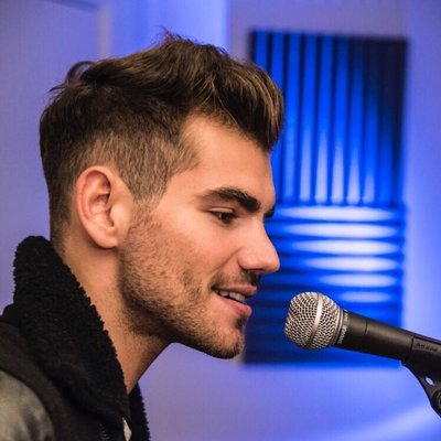 Profile Picture of Alejandro Fernandez (@AlejandroFHolt) on Twitter