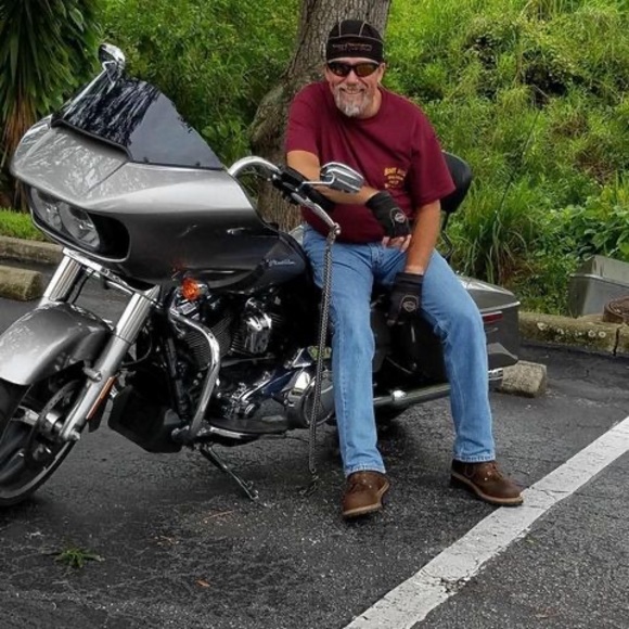 Profile Picture of David Forbes (@canadiandave61) on Poshmark