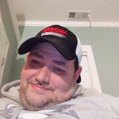 Profile Picture of Brent Baldwin (@bbonpucks) on Twitter