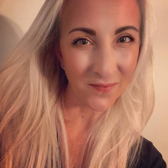 Profile Picture of Elisha Rubenstein (@erubenstein) on Poshmark