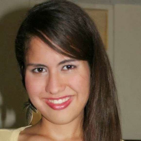 Profile Picture of Yaritza Alicea (@yaritzaalicea07) on Poshmark