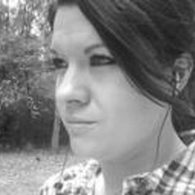 Profile Picture of Crystal Bowen (@Boweezzyy11) on Twitter