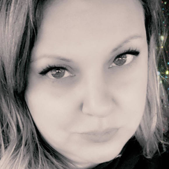 Profile Picture of Casey Colwell (@roggefam44) on Poshmark