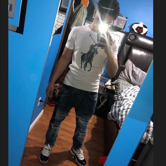 Profile Picture of Luis Cubas (@luiscubas23) on Poshmark