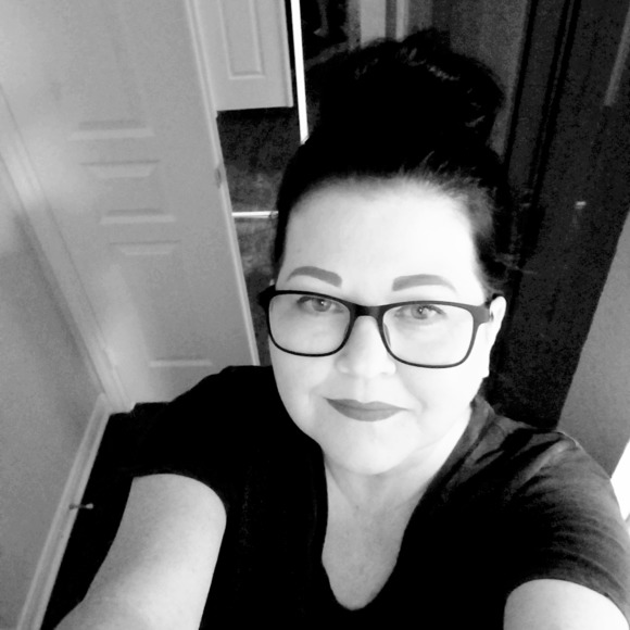 Profile Picture of Ginger Duffield (@gingerduffield) on Poshmark