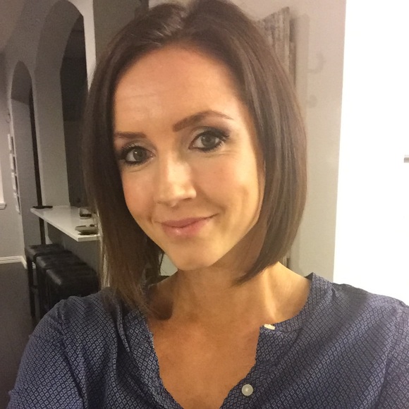 Profile Picture of Sanna Dyhre (@sd1116) on Poshmark