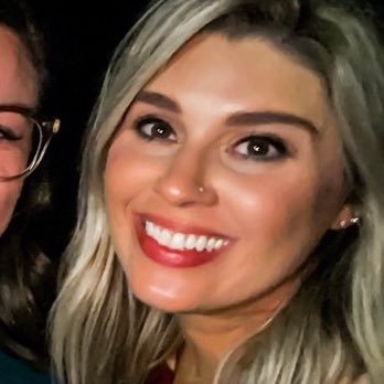 Profile Picture of Paige Potter (@paigeepot) on Twitter