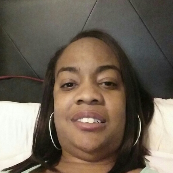 Santoya Darity - Poshmark Profile Picture of Santoya Darity (@nooch1217) on Poshmark