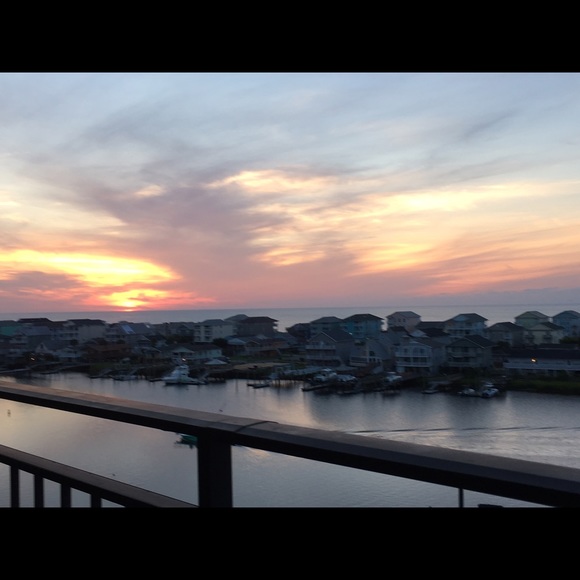 Profile Picture of Kelly James (@crunchykat) on Poshmark