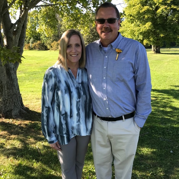 Profile Picture of Belinda Beechy (@belindamarie34) on Poshmark