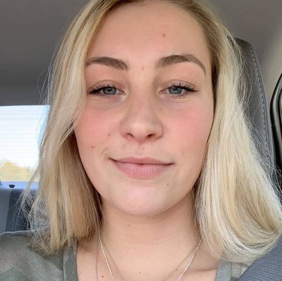 Profile Picture of Paige Laferriere (@paigefhlife) on Poshmark