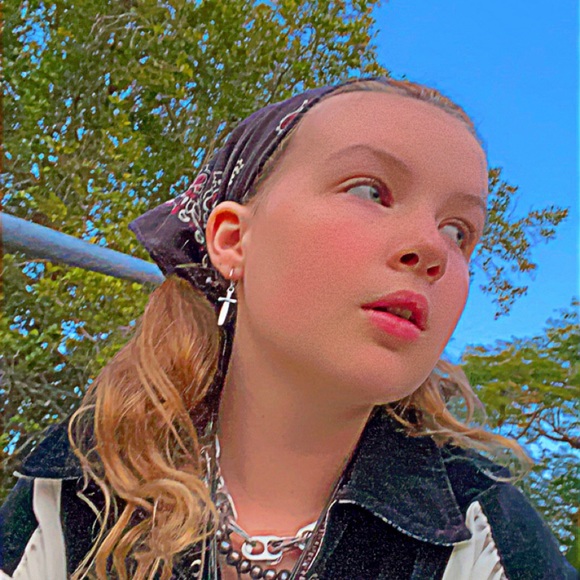 Profile Picture of Skye Spelman (@skye_spelman) on Poshmark