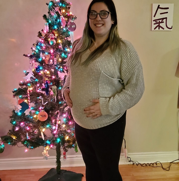 Profile Picture of Vanessa Twamley (@nessa_037) on Poshmark