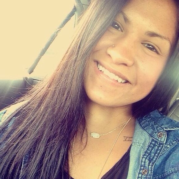 Profile Picture of Mercades Torres (@mertorr) on Poshmark