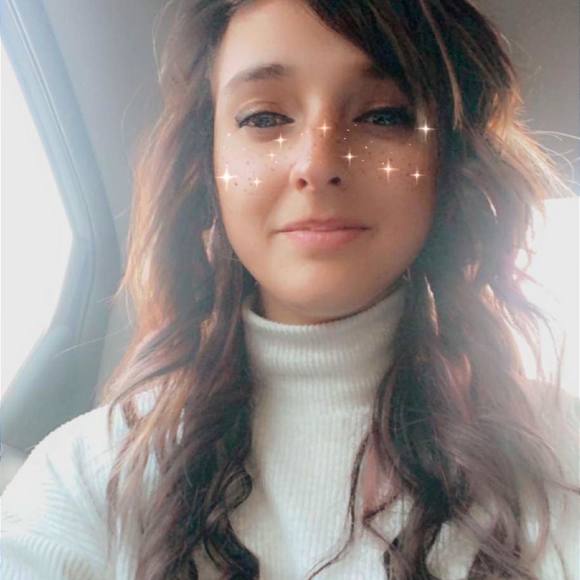 Profile Picture of Anna Krizan (@vampirequeen77) on Poshmark