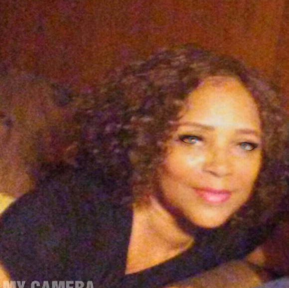 Profile Picture of Denise Clay (@deniseclay527) on Poshmark