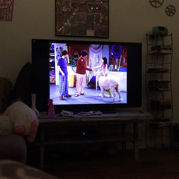 Profile Picture of James Abers (@sinvfx) on Poshmark