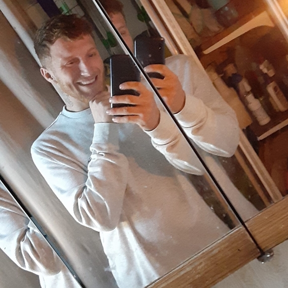 Profile Picture of Tyler Magee (@tylermagee22) on Poshmark